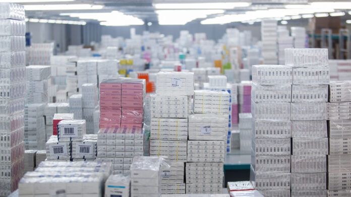 Estão faltando galpões para o setor farmacêutico
