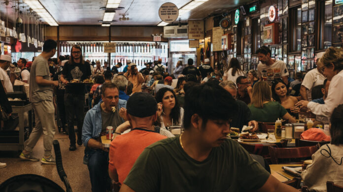 Os restaurantes em NY estão bombando. O mercado imobiliário agradece