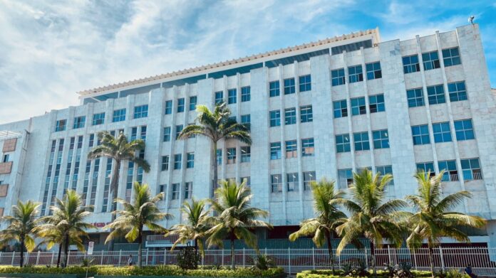 Chaim quer abrir uma Concept no Arpoador. A Prefeitura tem outras ideias