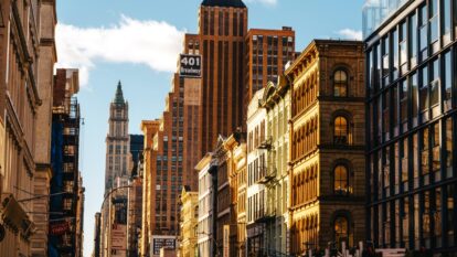 Em NYC, alugar um imóvel virou uma batalha de ‘10 contra 1’