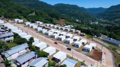 No RS, quem perdeu a casa só agora está ganhando um novo lar