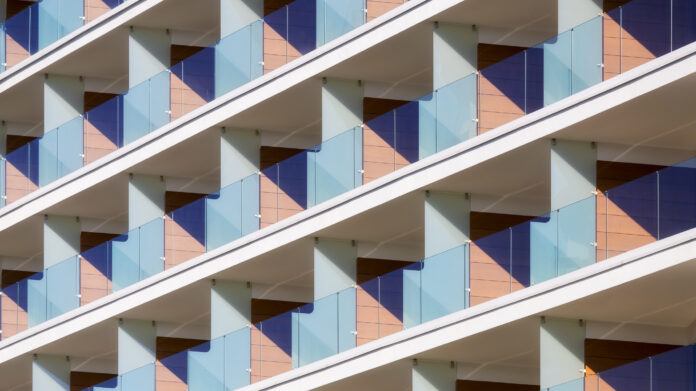 Gestora busca alfa em crédito imobiliário nos EUA e condomínios atrasados