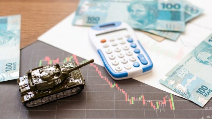 As incorporadoras estavam começando a ter mais crédito. Aí veio a guerra